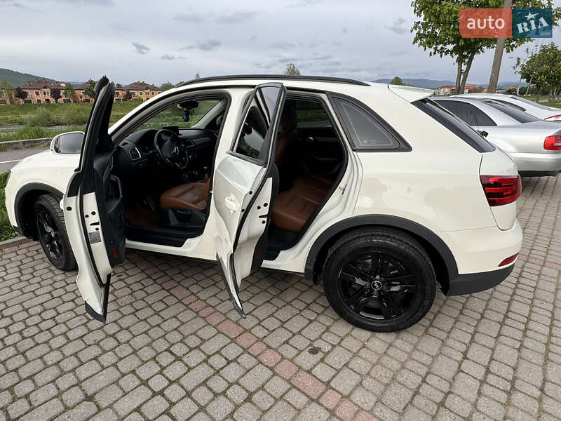 Внедорожник / Кроссовер Audi Q3 2012 в Ужгороде