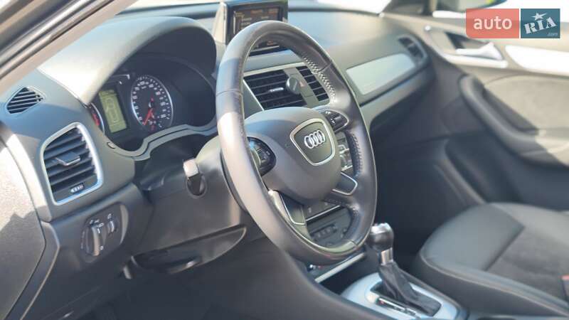 Внедорожник / Кроссовер Audi Q3 2015 в Одессе