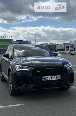 Позашляховик / Кросовер Audi Q3 2021 в Києві