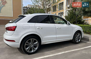 Внедорожник / Кроссовер Audi Q3 2016 в 