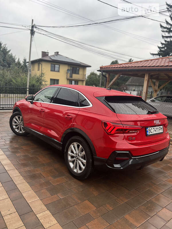 Позашляховик / Кросовер Audi Q3 2020 в Львові