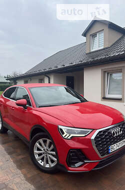 Внедорожник / Кроссовер Audi Q3 2020 в 