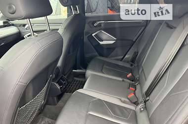Внедорожник / Кроссовер Audi Q3 2020 в 