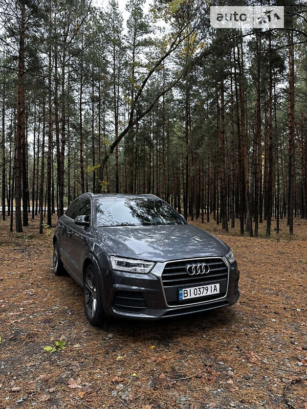 Внедорожник / Кроссовер Audi Q3 2015 в Киеве