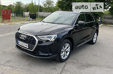 Позашляховик / Кросовер Audi Q3 2022 в Києві