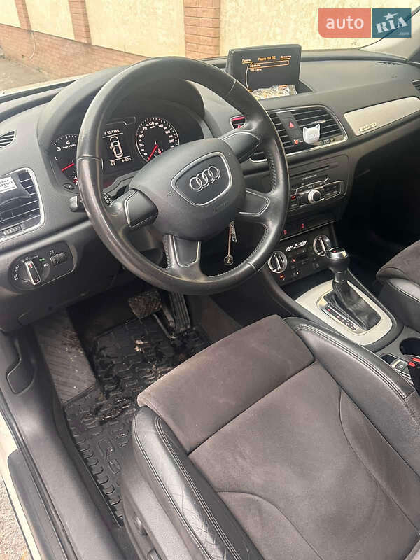 Внедорожник / Кроссовер Audi Q3 2012 в Подольске
