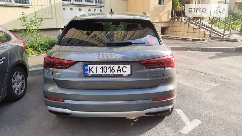 Позашляховик / Кросовер Audi Q3 2019 в Києві
