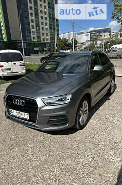Позашляховик / Кросовер Audi Q3 2015 в 