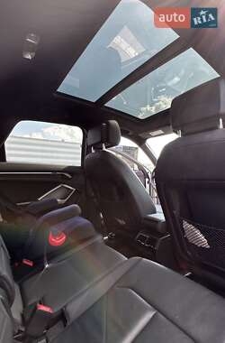 Позашляховик / Кросовер Audi Q3 2019 в 