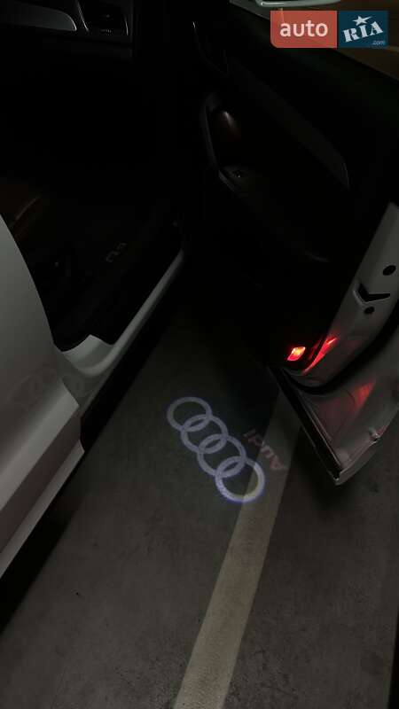 Внедорожник / Кроссовер Audi Q3 2015 в Киеве
