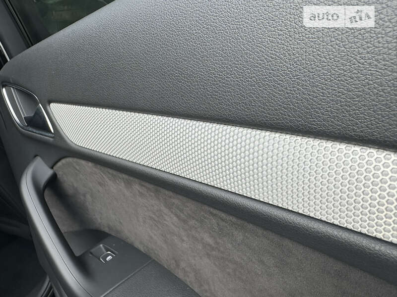 Позашляховик / Кросовер Audi Q3 2012 в Києві фото 11 Позашляховик / Кросовер Audi Q3 2012 в Києві