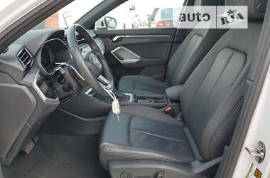 Внедорожник / Кроссовер Audi Q3 2022 в 