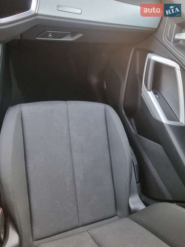 Позашляховик / Кросовер Audi Q3 2020 в Львові