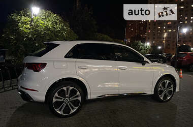 Внедорожник / Кроссовер Audi Q3 2020 в Киеве