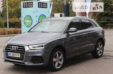 Позашляховик / Кросовер Audi Q3 2015 в Дніпрі