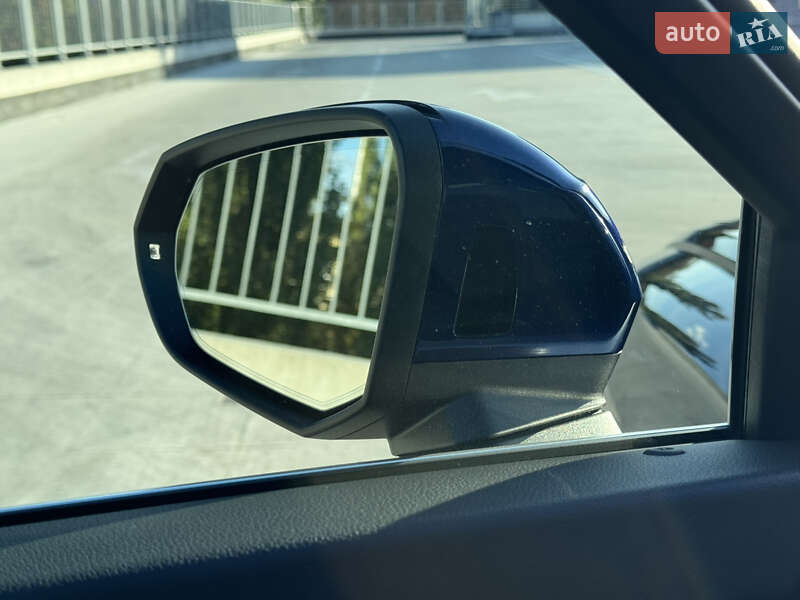Внедорожник / Кроссовер Audi Q3 2021 в Киеве