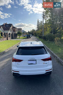 Внедорожник / Кроссовер Audi Q3 2021 в 