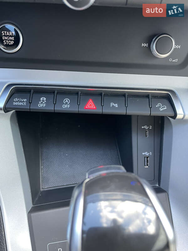 Внедорожник / Кроссовер Audi Q3 2021 в Ровно фото 44 Внедорожник / Кроссовер Audi Q3 2021 в Ровно