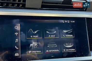 Позашляховик / Кросовер Audi Q3 2022 в 