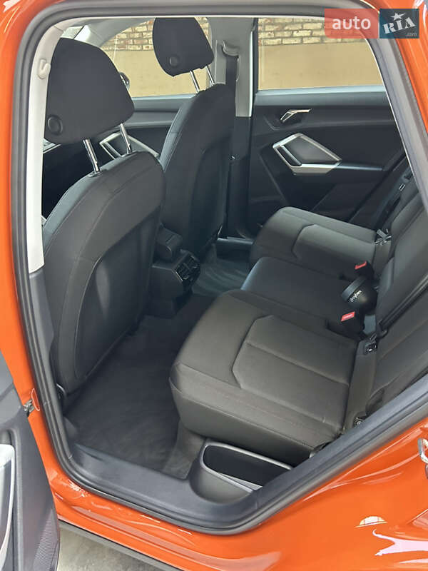 Внедорожник / Кроссовер Audi Q3 2020 в Каменском