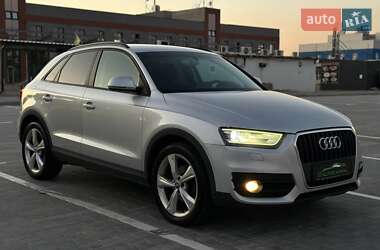 Позашляховик / Кросовер Audi Q3 2014 в Києві