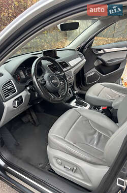 Внедорожник / Кроссовер Audi Q3 2015 в 