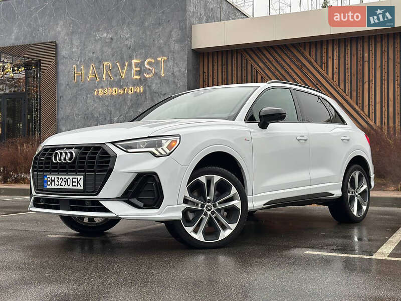 Позашляховик / Кросовер Audi Q3 2021 в Києві