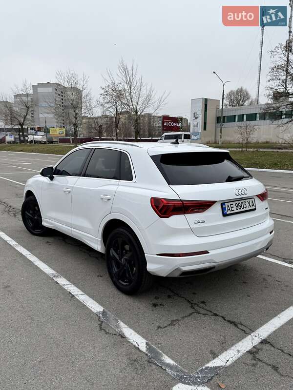 Позашляховик / Кросовер Audi Q3 2019 в Кам'янському