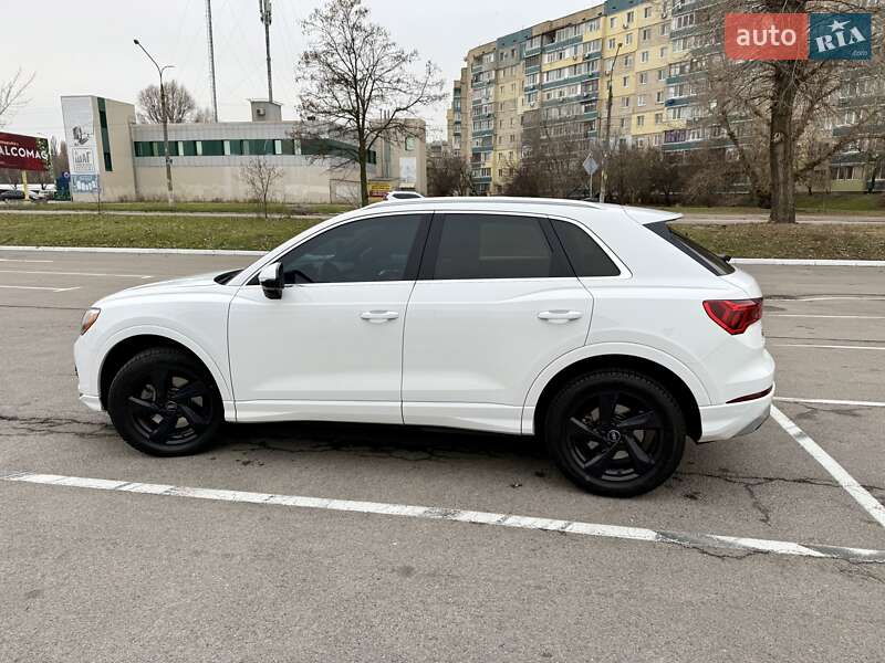 Позашляховик / Кросовер Audi Q3 2019 в Кам'янському