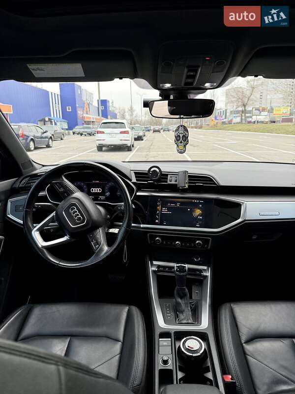 Позашляховик / Кросовер Audi Q3 2019 в Кам'янському