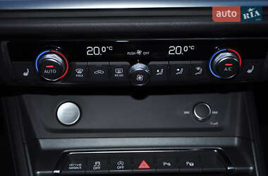 Внедорожник / Кроссовер Audi Q3 2020 в 