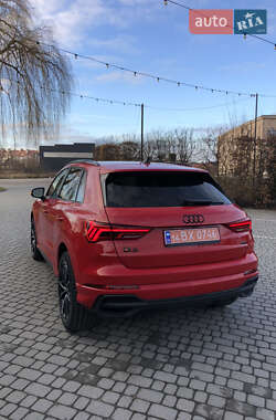 Внедорожник / Кроссовер Audi Q3 2023 в 
