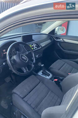 Внедорожник / Кроссовер Audi Q3 2012 в Калуше