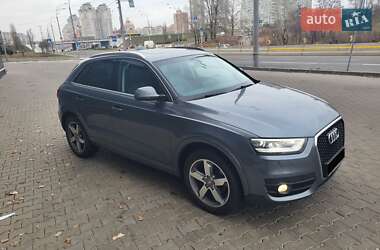 Внедорожник / Кроссовер Audi Q3 2015 в 