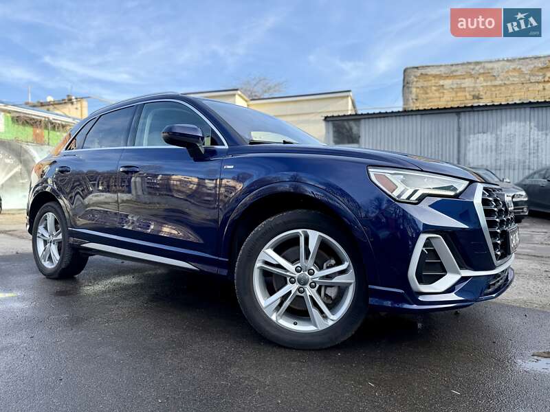 Позашляховик / Кросовер Audi Q3 2020 в Одесі