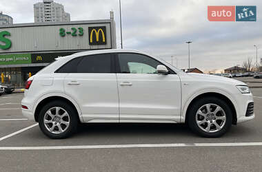 Позашляховик / Кросовер Audi Q3 2017 в 