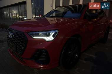 Позашляховик / Кросовер Audi Q3 2022 в Києві