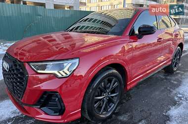 Позашляховик / Кросовер Audi Q3 2022 в Києві