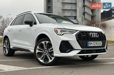 Внедорожник / Кроссовер Audi Q3 2021 в Киеве