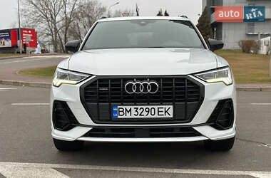 Внедорожник / Кроссовер Audi Q3 2021 в Киеве