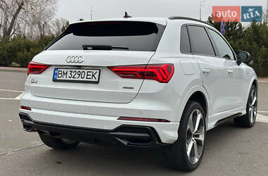 Внедорожник / Кроссовер Audi Q3 2021 в Киеве