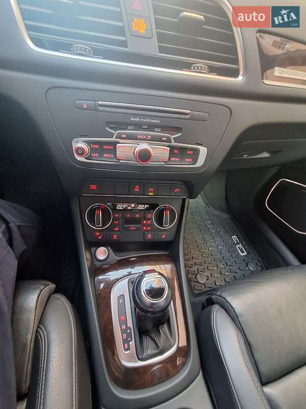 Внедорожник / Кроссовер Audi Q3 2017 в Черновцах