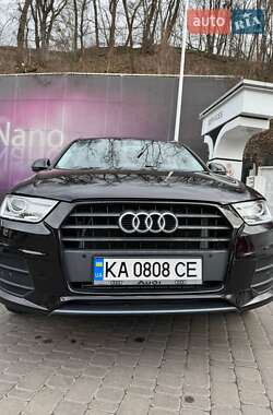 Внедорожник / Кроссовер Audi Q3 2015 в 