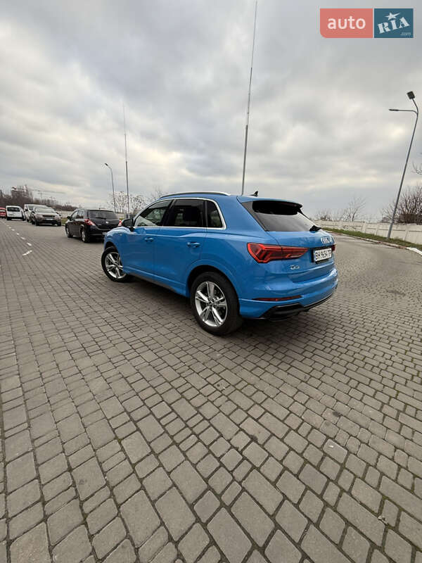 Внедорожник / Кроссовер Audi Q3 2019 в Одессе