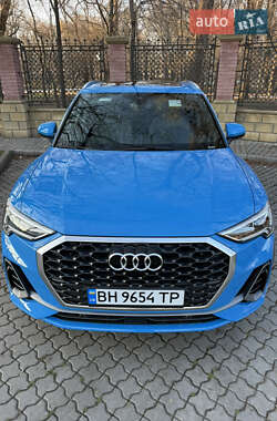 Внедорожник / Кроссовер Audi Q3 2019 в 