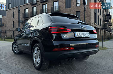 Внедорожник / Кроссовер Audi Q3 2012 в 