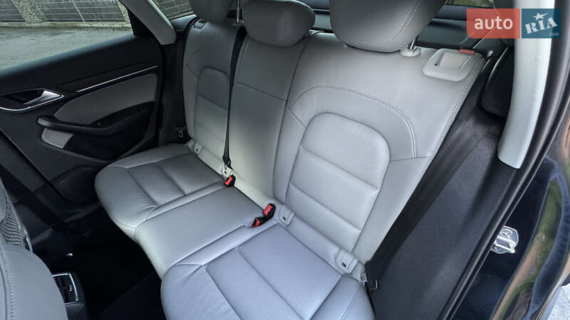 Внедорожник / Кроссовер Audi Q3 2012 в Ивано-Франковске