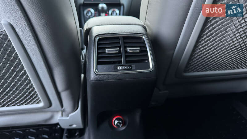 Внедорожник / Кроссовер Audi Q3 2012 в Ивано-Франковске