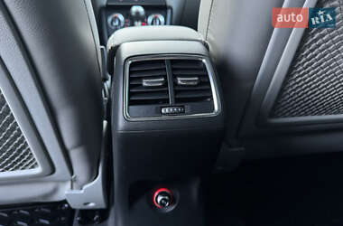 Внедорожник / Кроссовер Audi Q3 2012 в 
