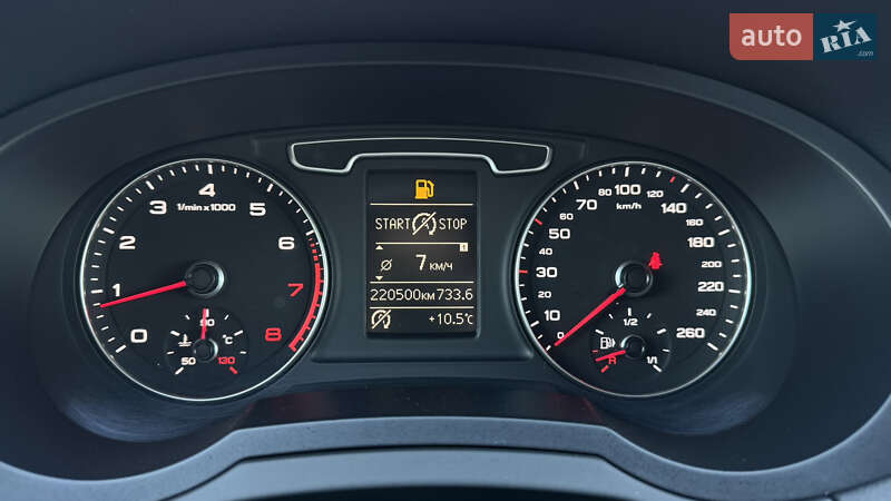 Внедорожник / Кроссовер Audi Q3 2012 в Ивано-Франковске